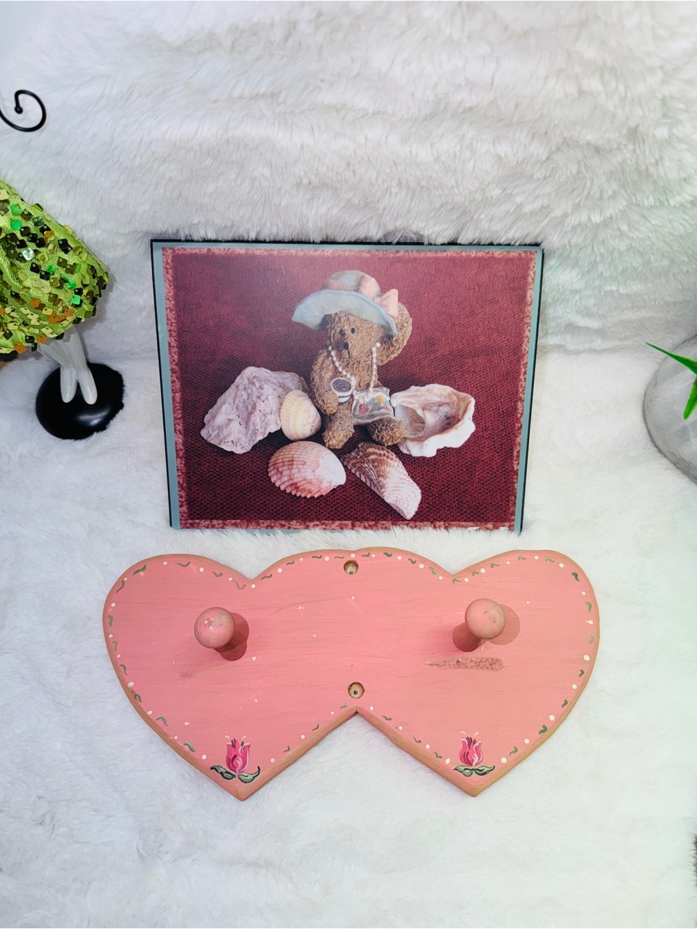 Hand-Painted Pink Double Heart Wall Hook w/ Wooden Bear Print Wall Art 🖼️